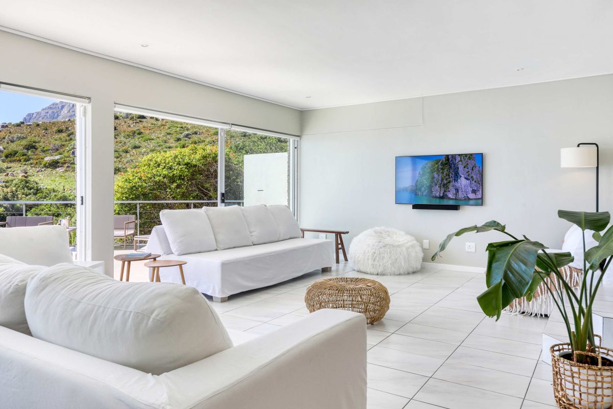 🌊 Callisto Camps Bay | Luxury 5 Bedroom Villa, Camps Bay, Cape Town