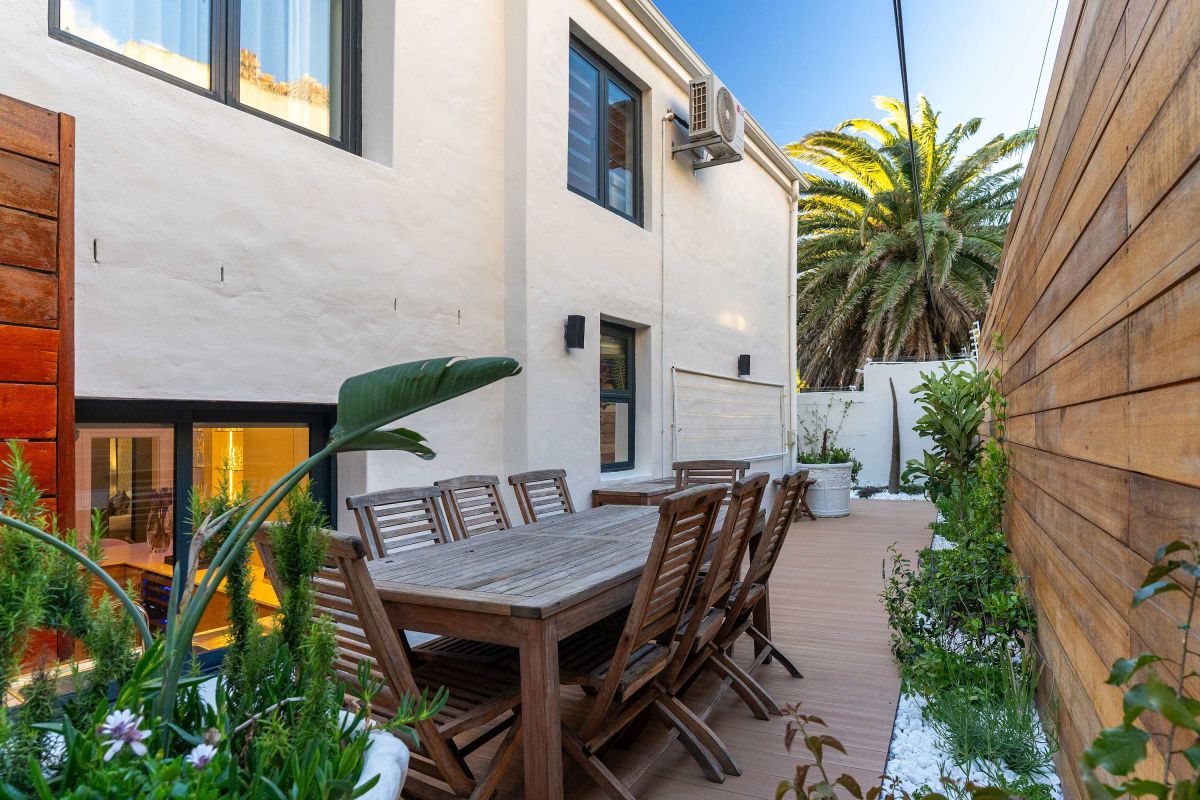 🌊 Villa Iparadesi | Luxury 5 Bedroom Villa, Camps Bay, Cape Town