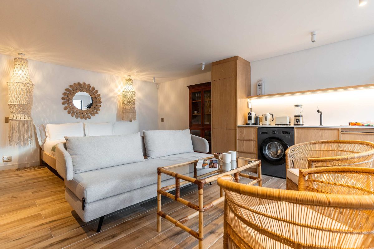🌊 Cape House | Luxury 5 Bedroom Villa, Bakoven, Camps Bay, Cape Town