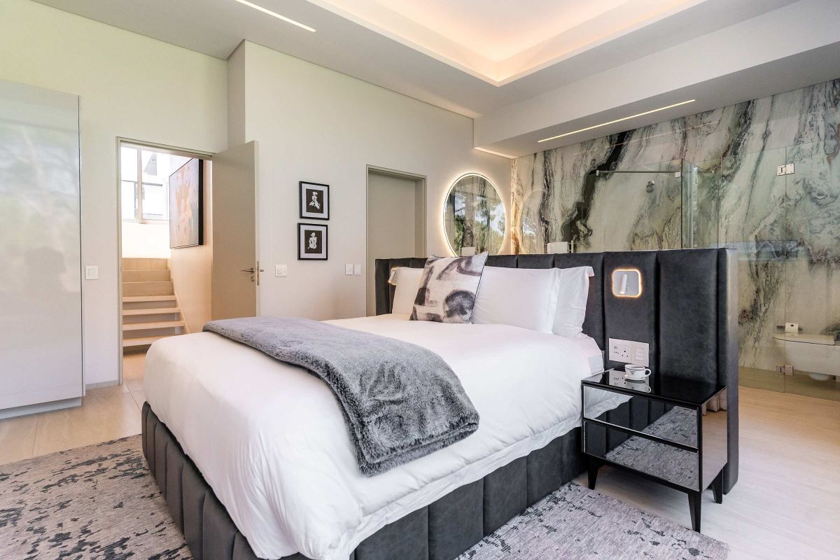 🌊 The Glasshouse | Luxury 3 Bedroom Townhouse, Camps Bay, Cape Town