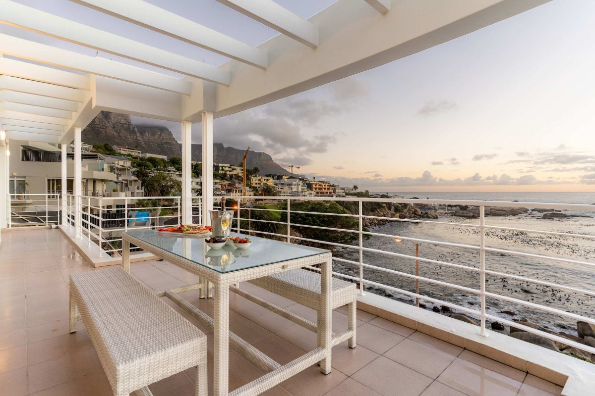 🌅 Sunset Azure Villa | Luxury 7 Bedroom Villa, Bakoven, Cape Town