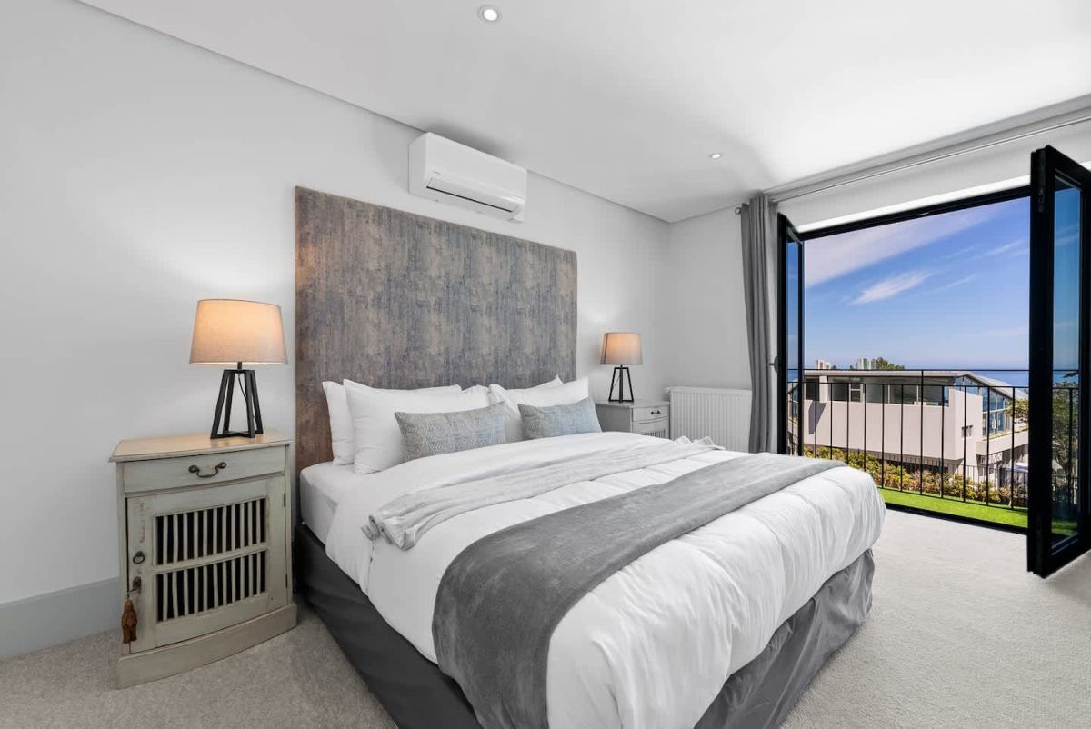 🌊 Cape Emirates | Luxury 5 Bedroom Villa, Camps Bay, Cape Town