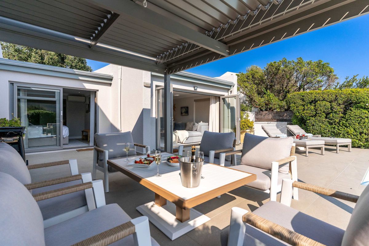 🌊 Nura Townhouse | Stylish 3 Bedroom Townhouse, Camps Bay, Cape Town