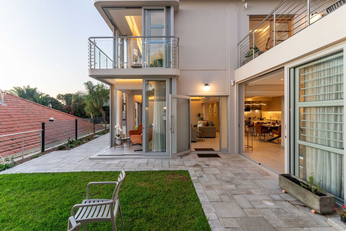 🌊 Lisburn on Clifton Beach House | Luxury 3 Bedroom Apartment, Clifton, Cape Town