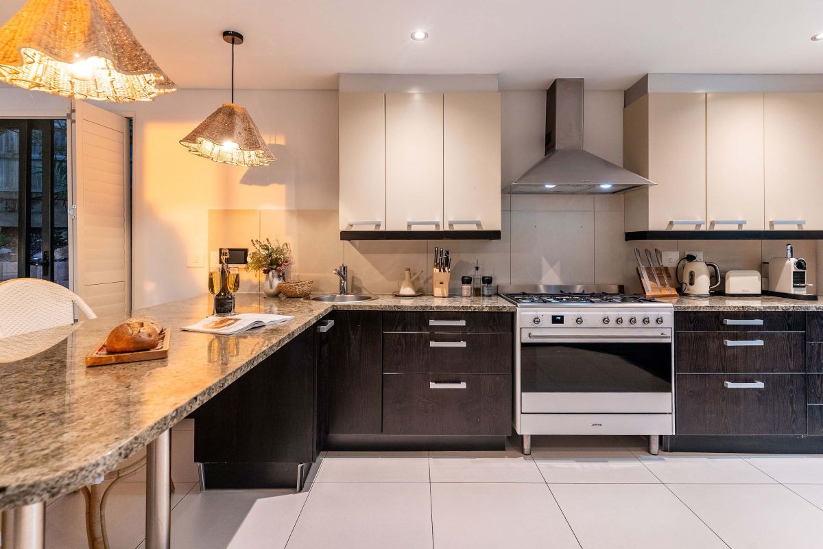 🌊 Cape House | Luxury 5 Bedroom Villa, Bakoven, Camps Bay, Cape Town