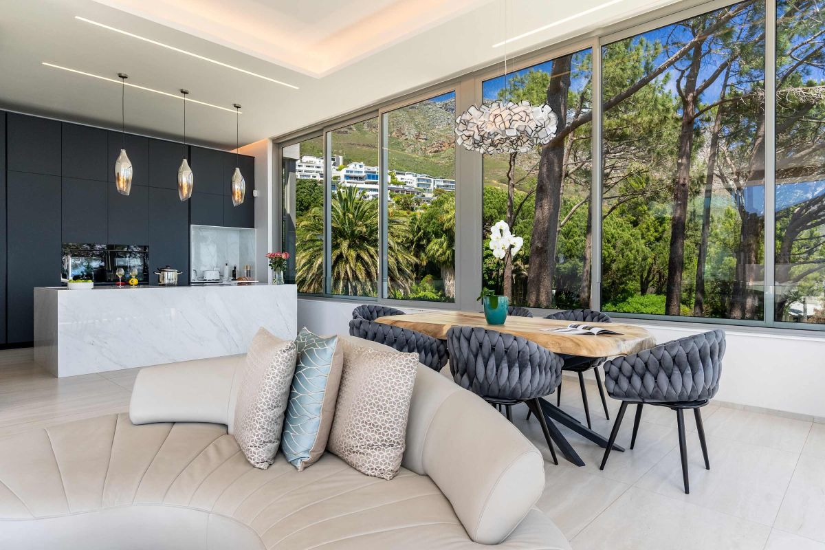 🌊 The Glasshouse | Luxury 3 Bedroom Townhouse, Camps Bay, Cape Town
