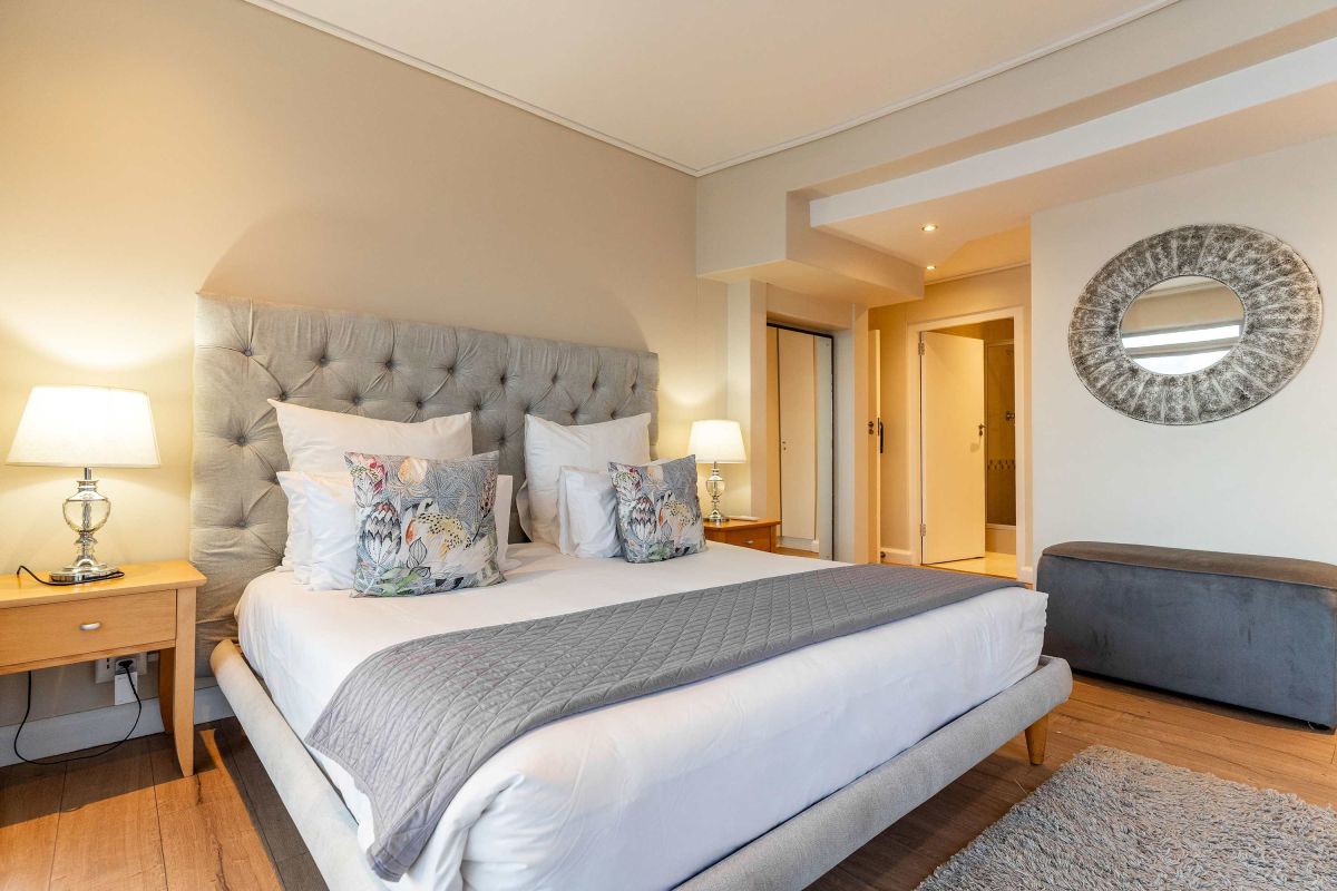 🌅 Sunset Azure Villa | Luxury 7 Bedroom Villa, Bakoven, Cape Town
