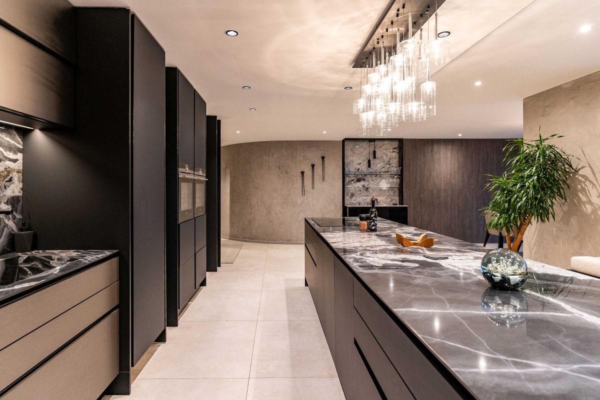 🌊 Amashe Luxe Apartment | Luxury 3-Bedroom Apartment, Bakoven, Camps Bay
