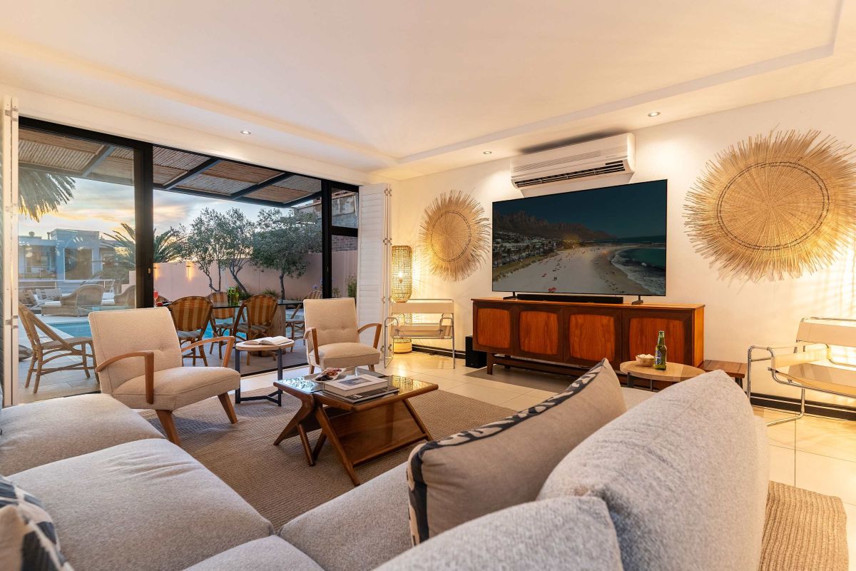 🌊 Cape House | Luxury 5 Bedroom Villa, Bakoven, Camps Bay, Cape Town