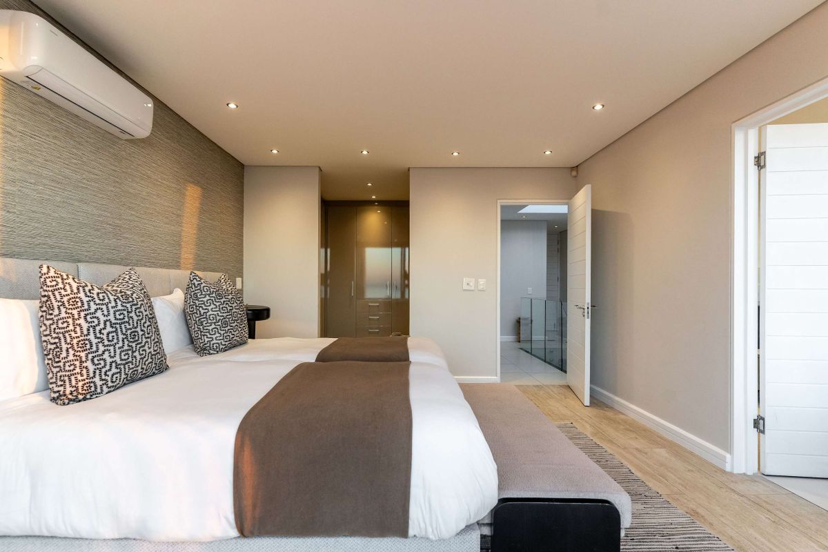 🌊 Iconic Views Green Point | Stylish 3 Bedroom Apartment, Green Point, Cape Town