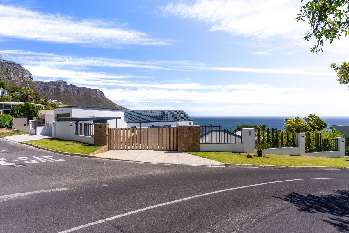 🌊 Crystal Bay Villa | Luxury 4 Bedroom Villa, Bakoven, Camps Bay, Cape Town