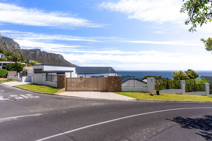 🌊 Crystal Bay Villa | Luxury 4 Bedroom Villa, Bakoven, Camps Bay, Cape Town