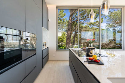 🌊 The Glasshouse | Luxury 3 Bedroom Townhouse, Camps Bay, Cape Town