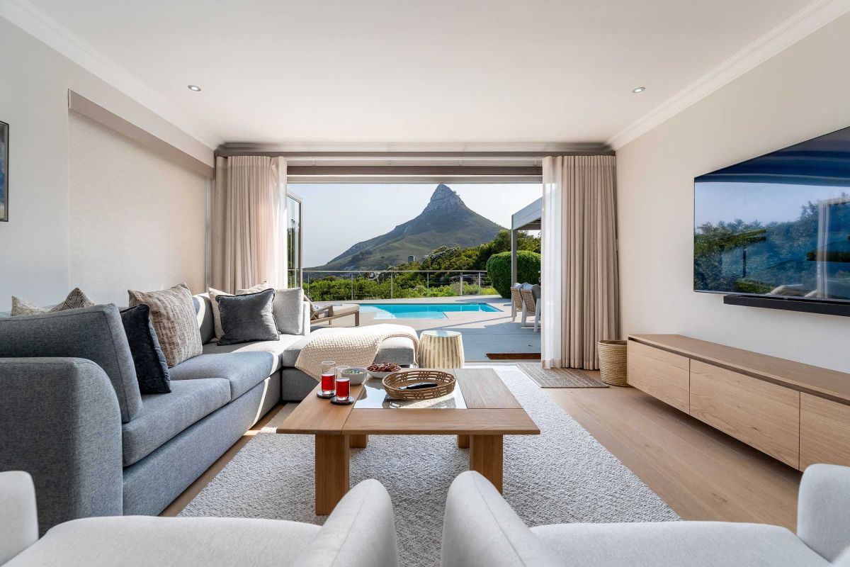 🌊 Nura Townhouse | Stylish 3 Bedroom Townhouse, Camps Bay, Cape Town