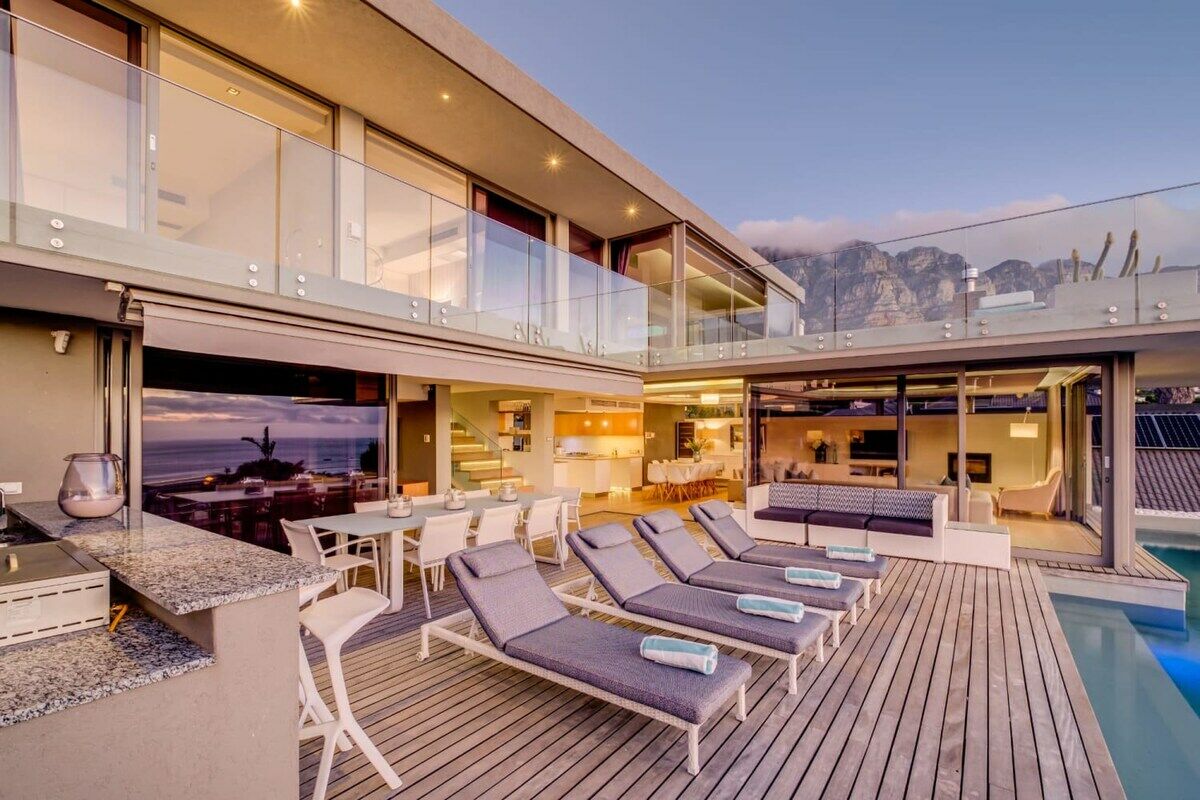 🌊 Cheviots | Ultra-Luxury 5-Bedroom Villa, Camps Bay