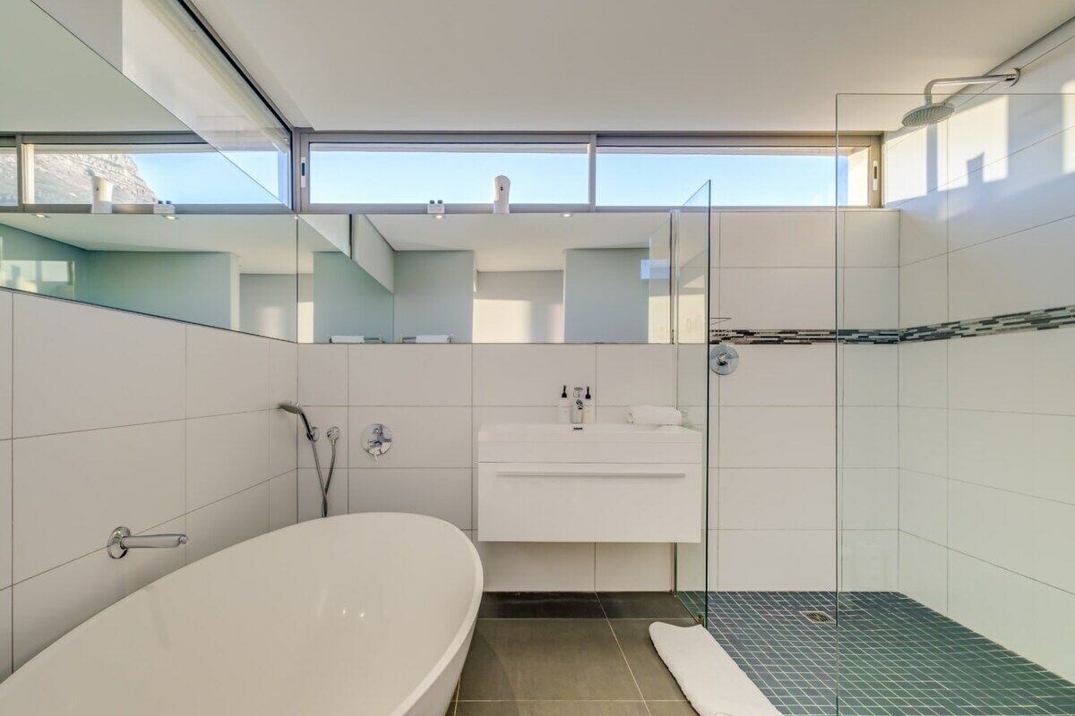 🌊 Cheviots | Ultra-Luxury 5-Bedroom Villa, Camps Bay