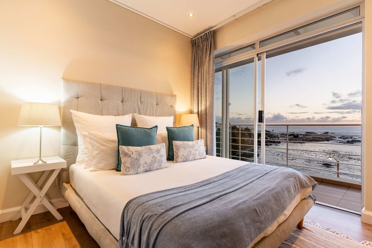 🌅 Sunset Azure Villa | Luxury 7 Bedroom Villa, Bakoven, Cape Town
