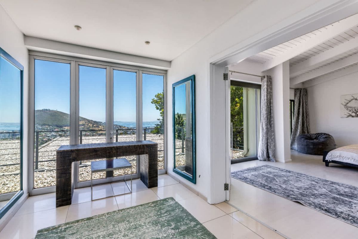 🌆 At Altitude Cape Town | Luxury 4 Bedroom Villa, Higgovale, Cape Town