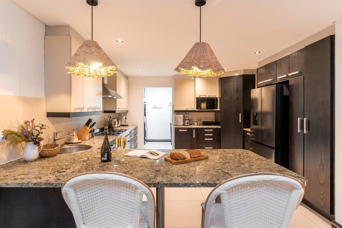 🌊 Cape House | Luxury 5 Bedroom Villa, Bakoven, Camps Bay, Cape Town