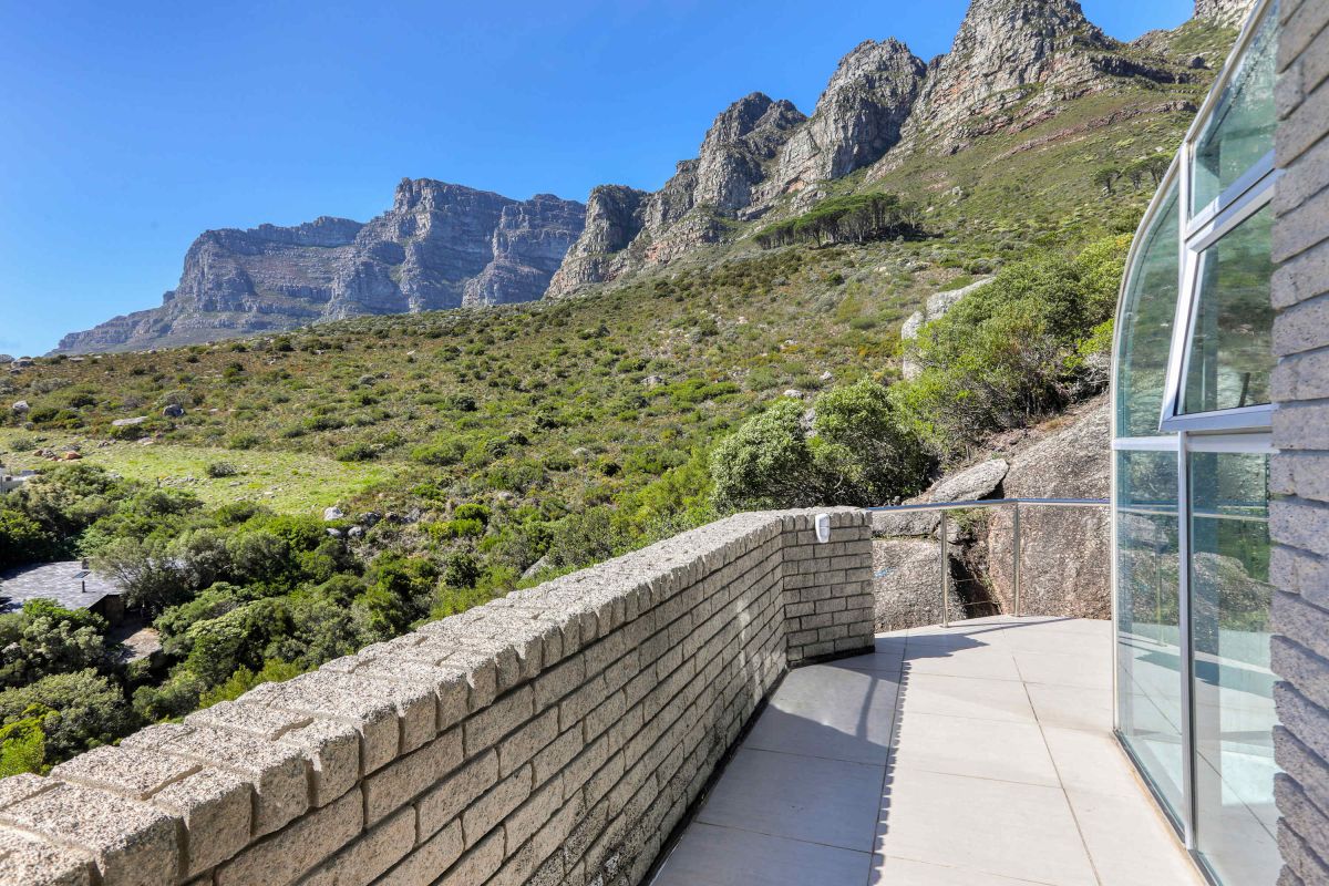 🌊 Callisto Camps Bay | Luxury 5 Bedroom Villa, Camps Bay, Cape Town