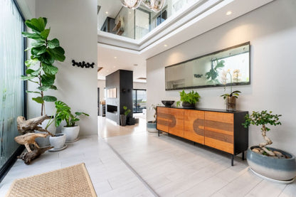 🌊 Oasis on Joubert | Luxury 4 Bedroom Villa, Green Point, Cape Town