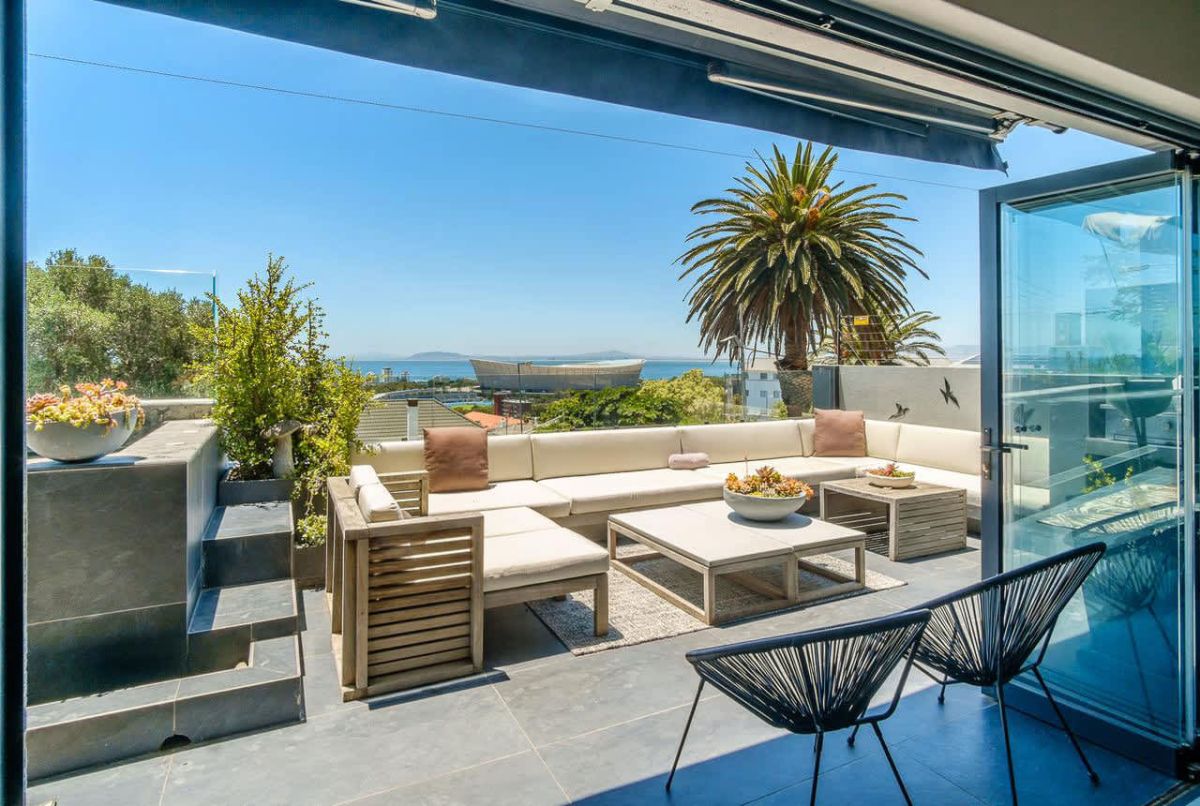 🌊 Oasis on Joubert | Luxury 4 Bedroom Villa, Green Point, Cape Town
