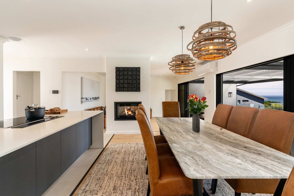 🌊 Crystal Bay Villa | Luxury 4 Bedroom Villa, Bakoven, Camps Bay, Cape Town