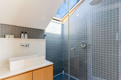 🌊 MNT Nelson Sea Point | Charming 2 Bedroom Townhouse, Sea Point, Cape Town