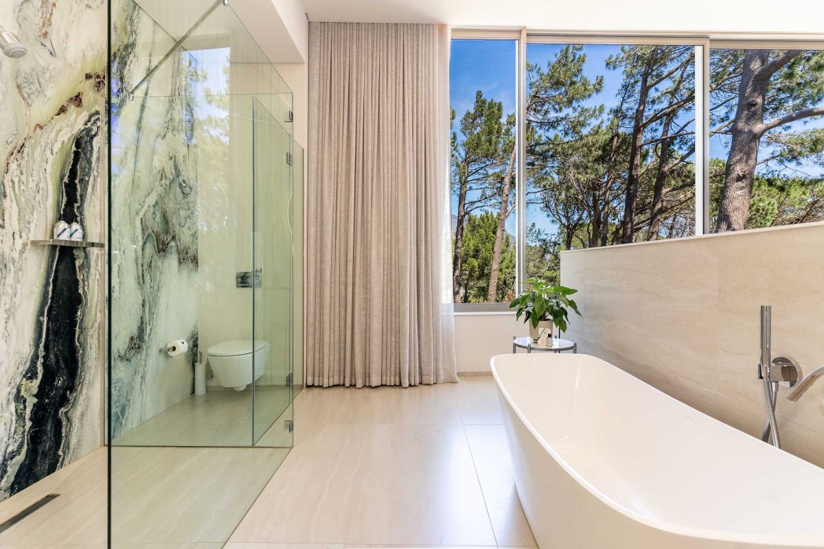 🌊 The Glasshouse | Luxury 3 Bedroom Townhouse, Camps Bay, Cape Town