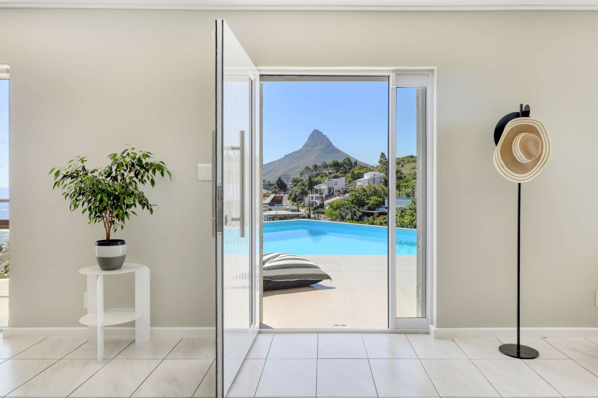 🌊 Callisto Camps Bay | Luxury 5 Bedroom Villa, Camps Bay, Cape Town