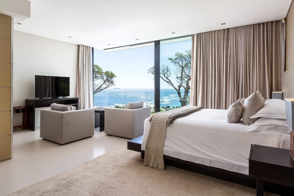 🌊 Sense of Peace | 5-Star Luxury 6 Bedroom Villa, Camps Bay, Cape Town
