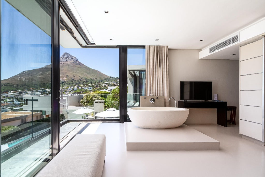 🌊 Sense of Peace | 5-Star Luxury 6 Bedroom Villa, Camps Bay, Cape Town