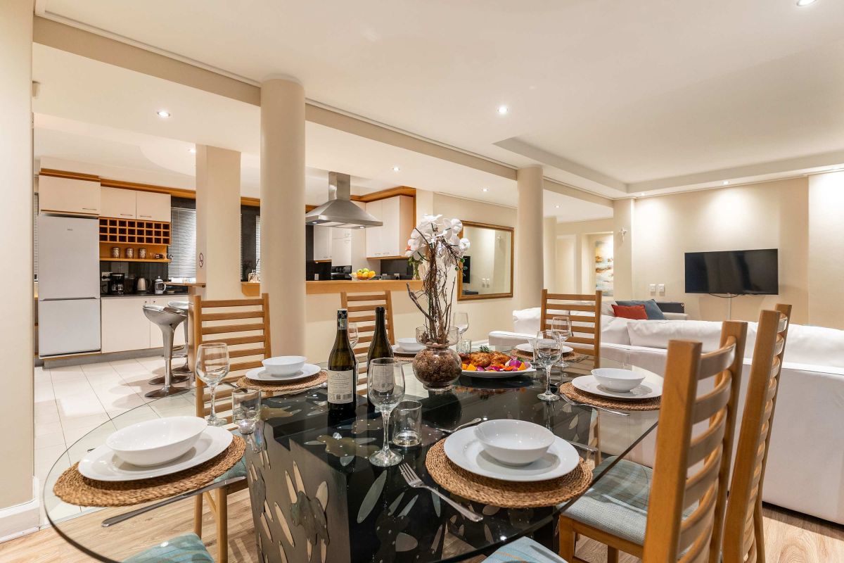 🌅 Sunset Azure Villa | Luxury 7 Bedroom Villa, Bakoven, Cape Town