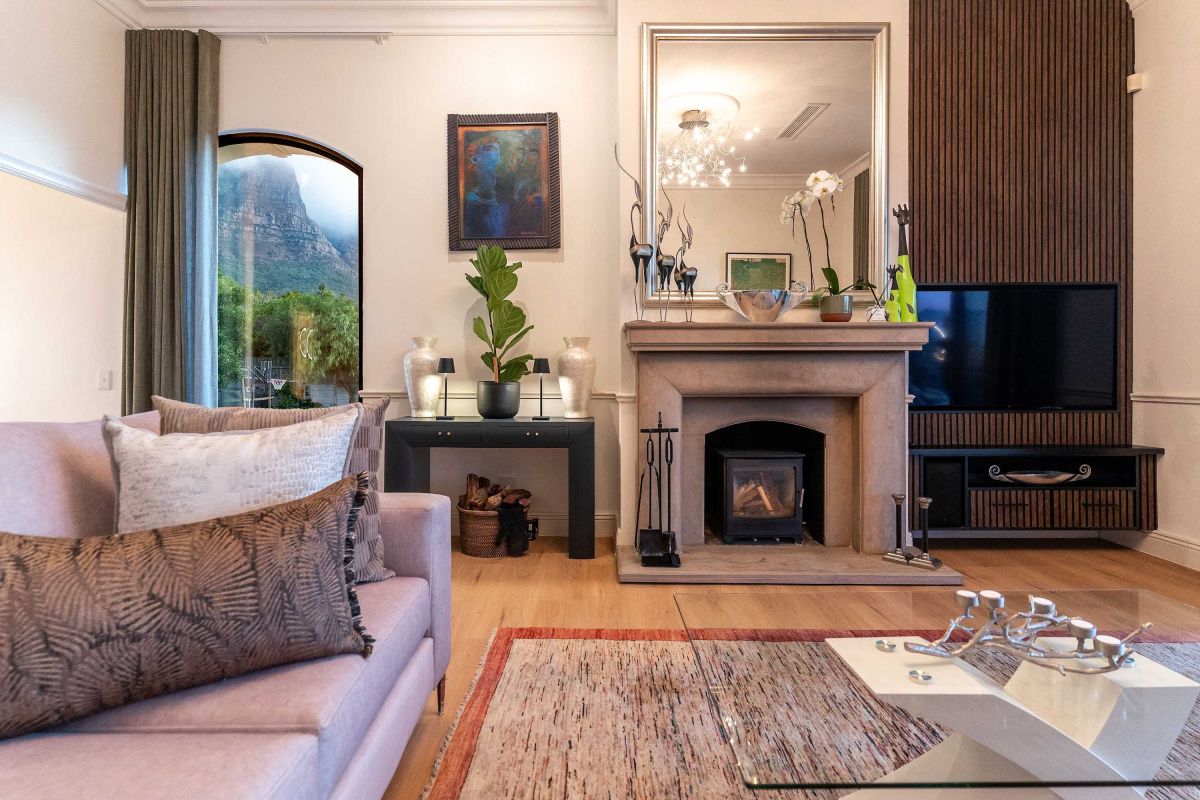 🌊 Villa Iparadesi | Luxury 5 Bedroom Villa, Camps Bay, Cape Town