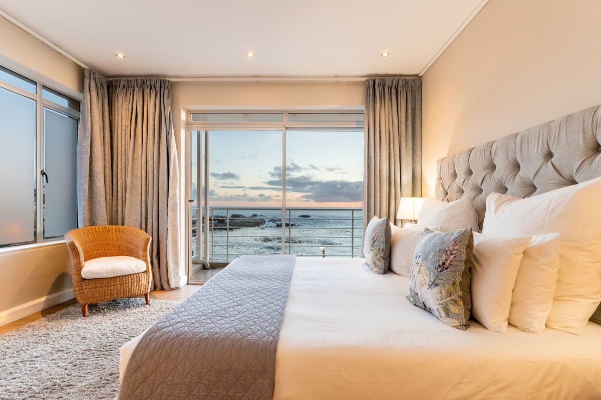 🌅 Sunset Azure Villa | Luxury 7 Bedroom Villa, Bakoven, Cape Town