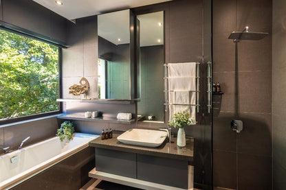 🌙 The Midnight Bloom | Luxury 5 Bedroom Villa, Camps Bay, Cape Town