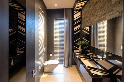 🌙 The Midnight Bloom | Luxury 5 Bedroom Villa, Camps Bay, Cape Town