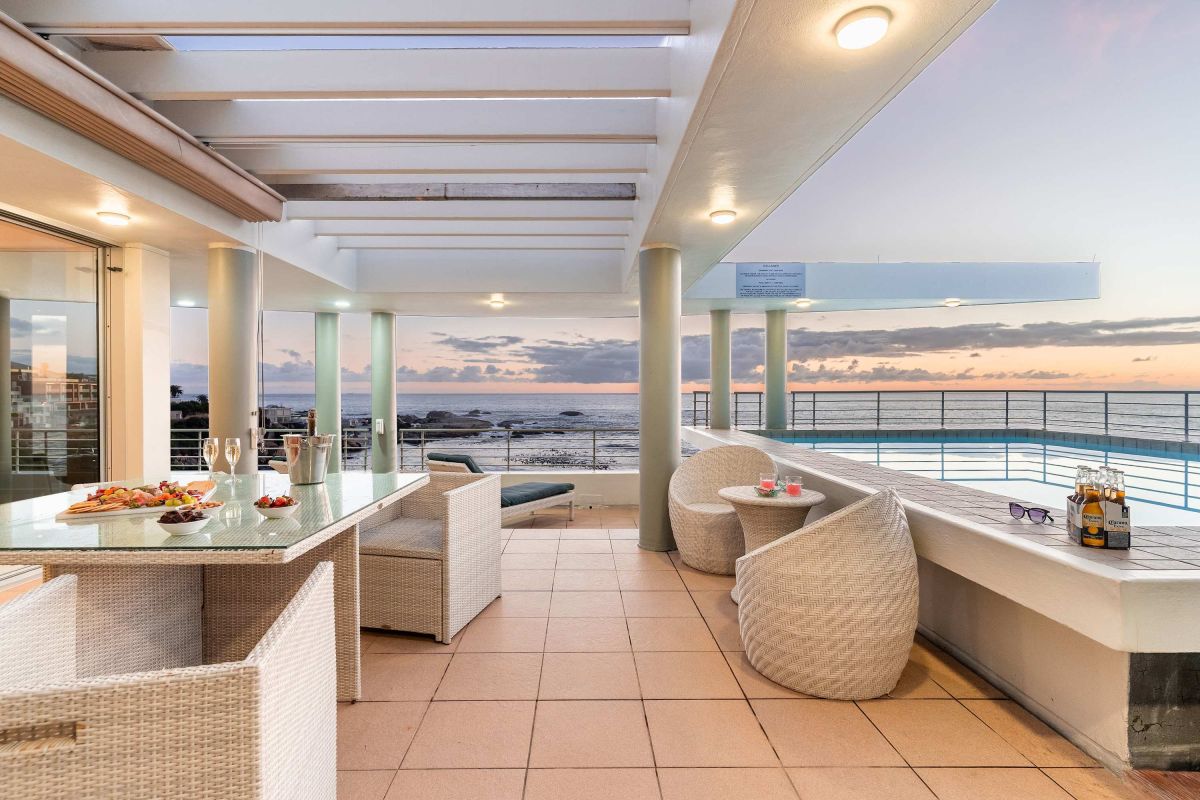 🌅 Sunset Azure Villa | Luxury 7 Bedroom Villa, Bakoven, Cape Town