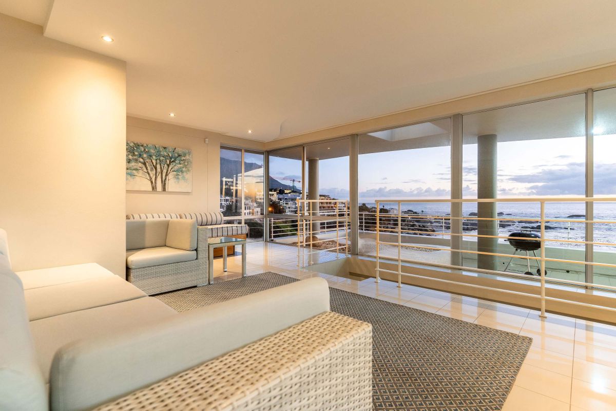🌅 Sunset Azure Villa | Luxury 7 Bedroom Villa, Bakoven, Cape Town