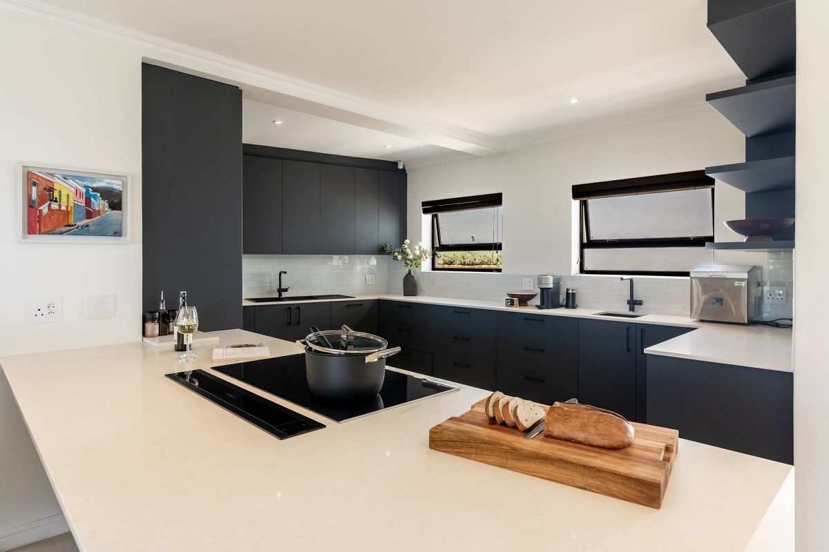 🌊 Crystal Bay Villa | Luxury 4 Bedroom Villa, Bakoven, Camps Bay, Cape Town
