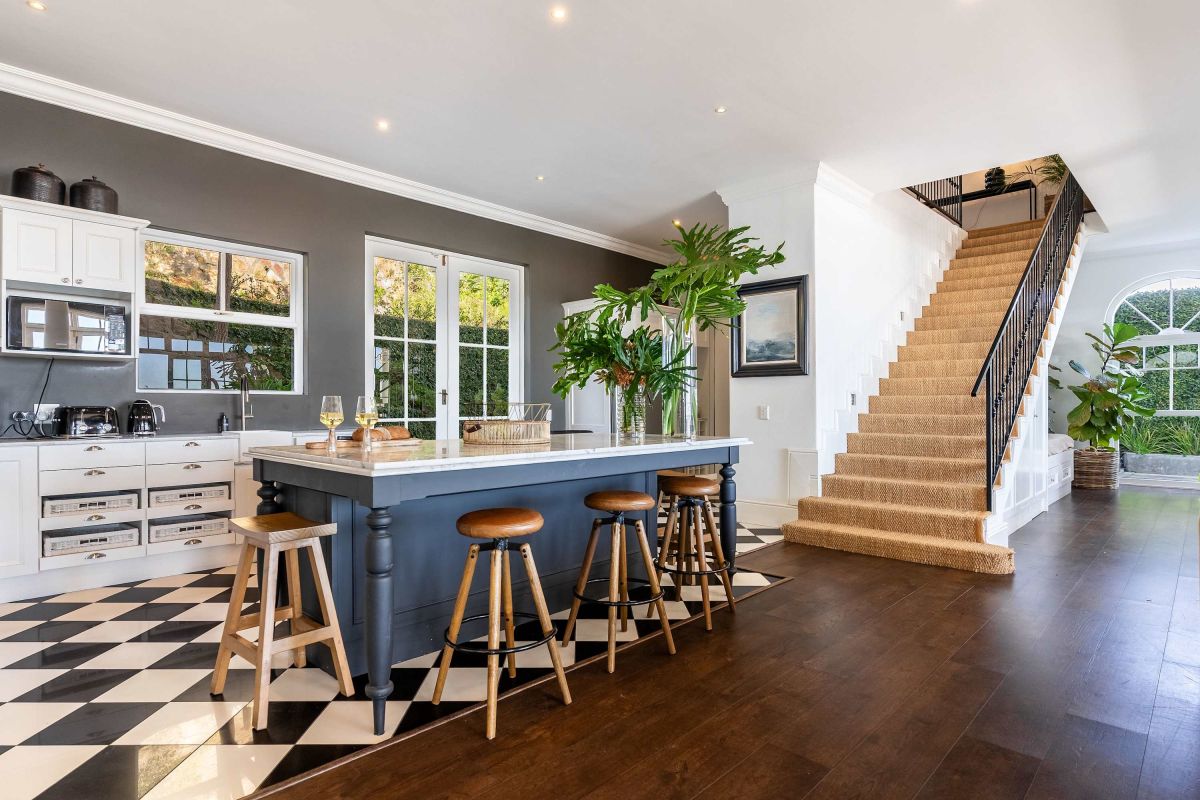 🌊 Gatsby Noir | Luxury 4 Bedroom Villa, Camps Bay, Cape Town