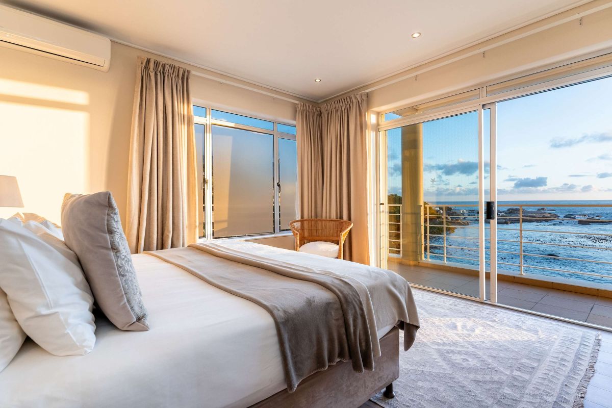 🌅 Sunset Azure Villa | Luxury 7 Bedroom Villa, Bakoven, Cape Town