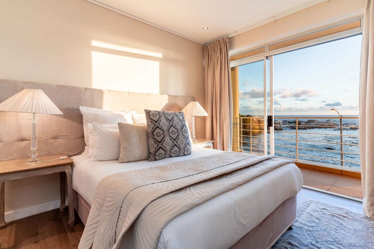 🌅 Sunset Azure Villa | Luxury 7 Bedroom Villa, Bakoven, Cape Town