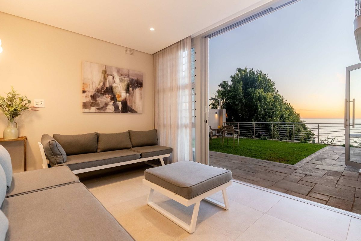 🌊 Lisburn on Clifton Beach House | Luxury 3 Bedroom Apartment, Clifton, Cape Town