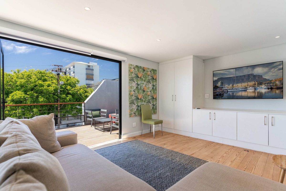 🌊 MNT Nelson Sea Point | Charming 2 Bedroom Townhouse, Sea Point, Cape Town