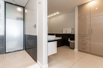 🌊 Iconic Views Green Point | Stylish 3 Bedroom Apartment, Green Point, Cape Town