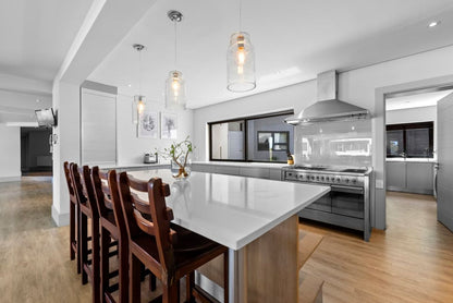 🌊 Cape Emirates | Luxury 5 Bedroom Villa, Camps Bay, Cape Town