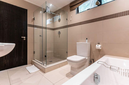 🌊 Cape House | Luxury 5 Bedroom Villa, Bakoven, Camps Bay, Cape Town