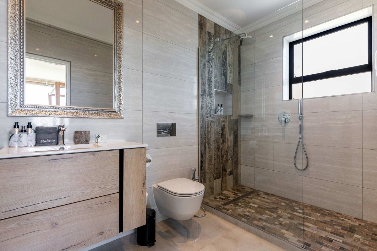 🌊 Crystal Bay Villa | Luxury 4 Bedroom Villa, Bakoven, Camps Bay, Cape Town