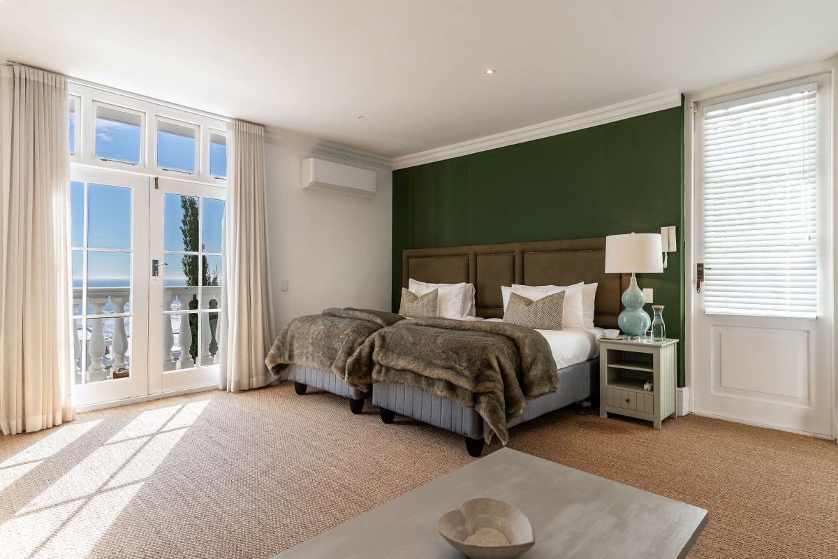 🌊 Gatsby Noir | Luxury 4 Bedroom Villa, Camps Bay, Cape Town